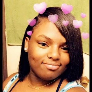 Meet your Posher, Danayzisha